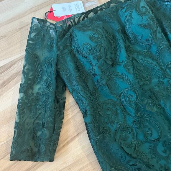 JJ's House Off the Shoulder Knee-Length Lace Mother of the Bride Dress Size 24W - Picture 2 of 9